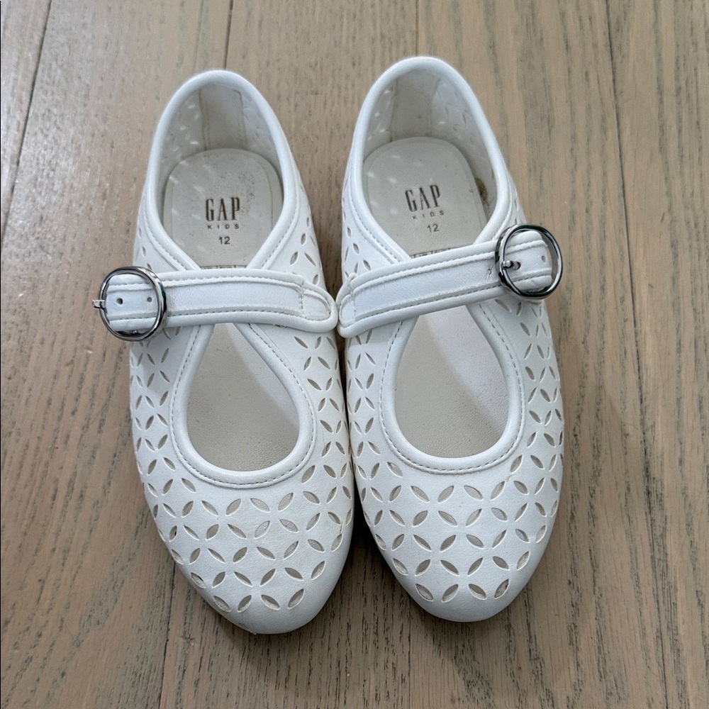GAP Kids White Cutout Mary Jane Shoes